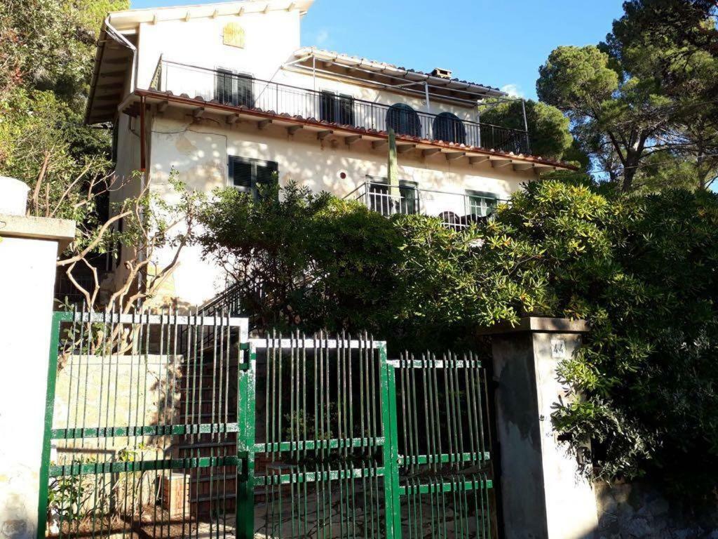 Ferienwohnung Casa Al Mare Livorno Quercianella Exterior foto